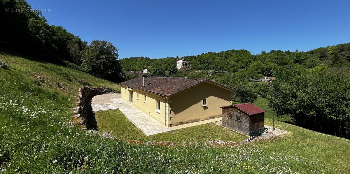 Maison à vendre, 113m², Saint-Georges-de-Montclard