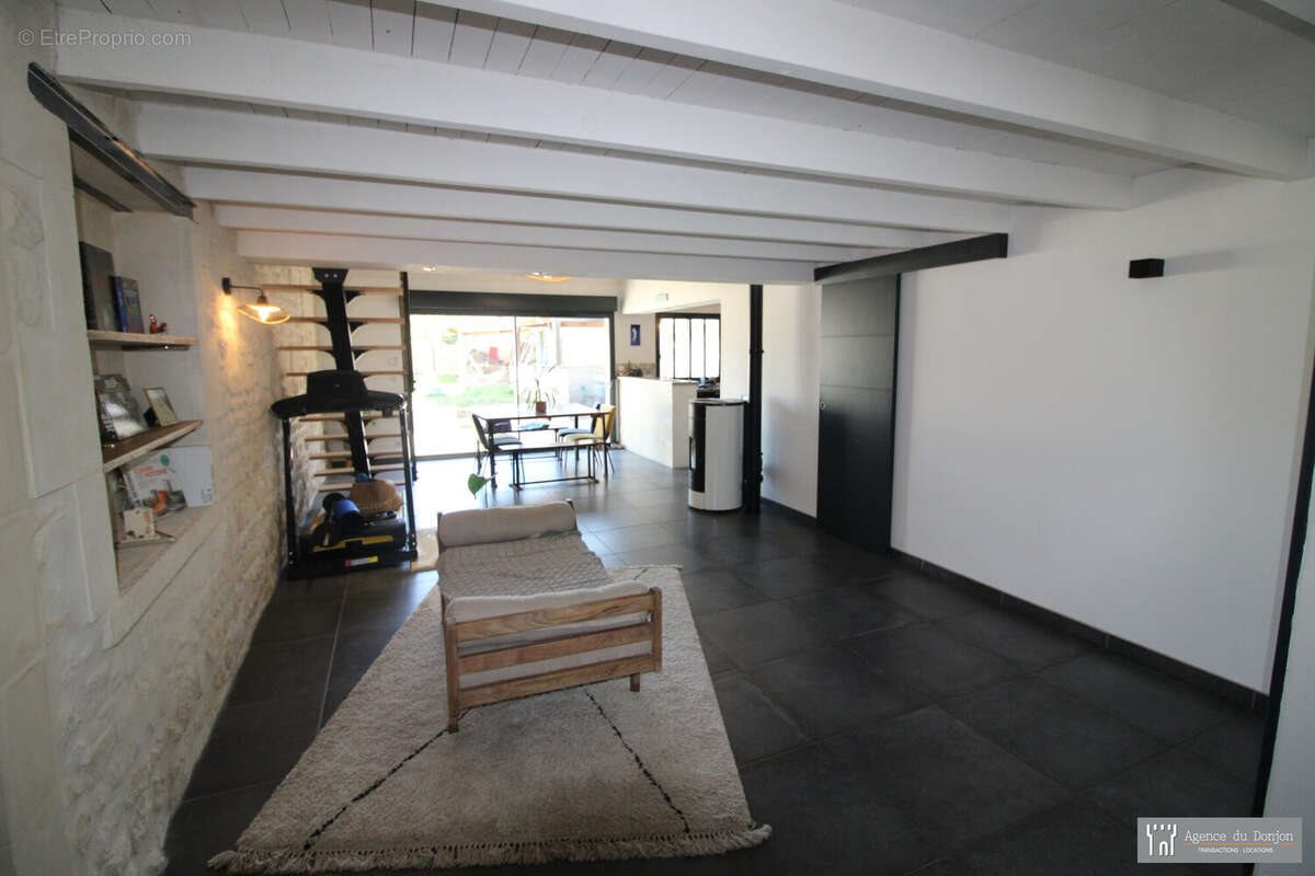 Maison à vendre, 190m², Pons