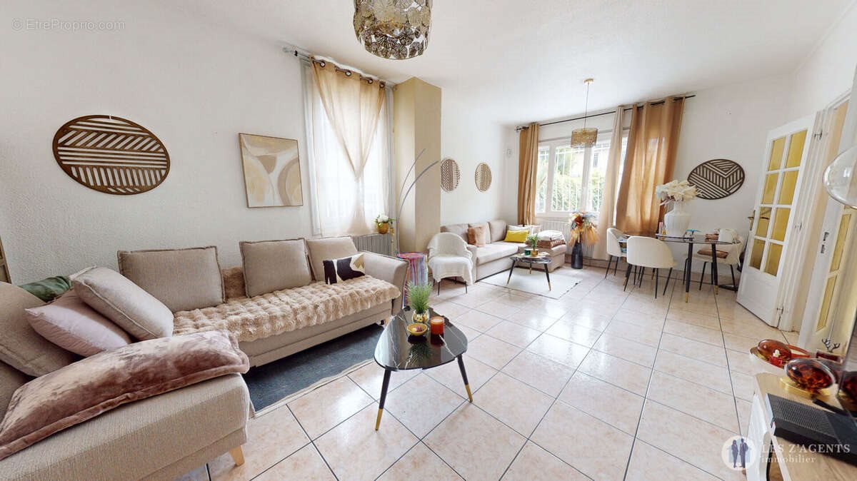 Maison à vendre, 165m², Saint-Martin-d'Hères