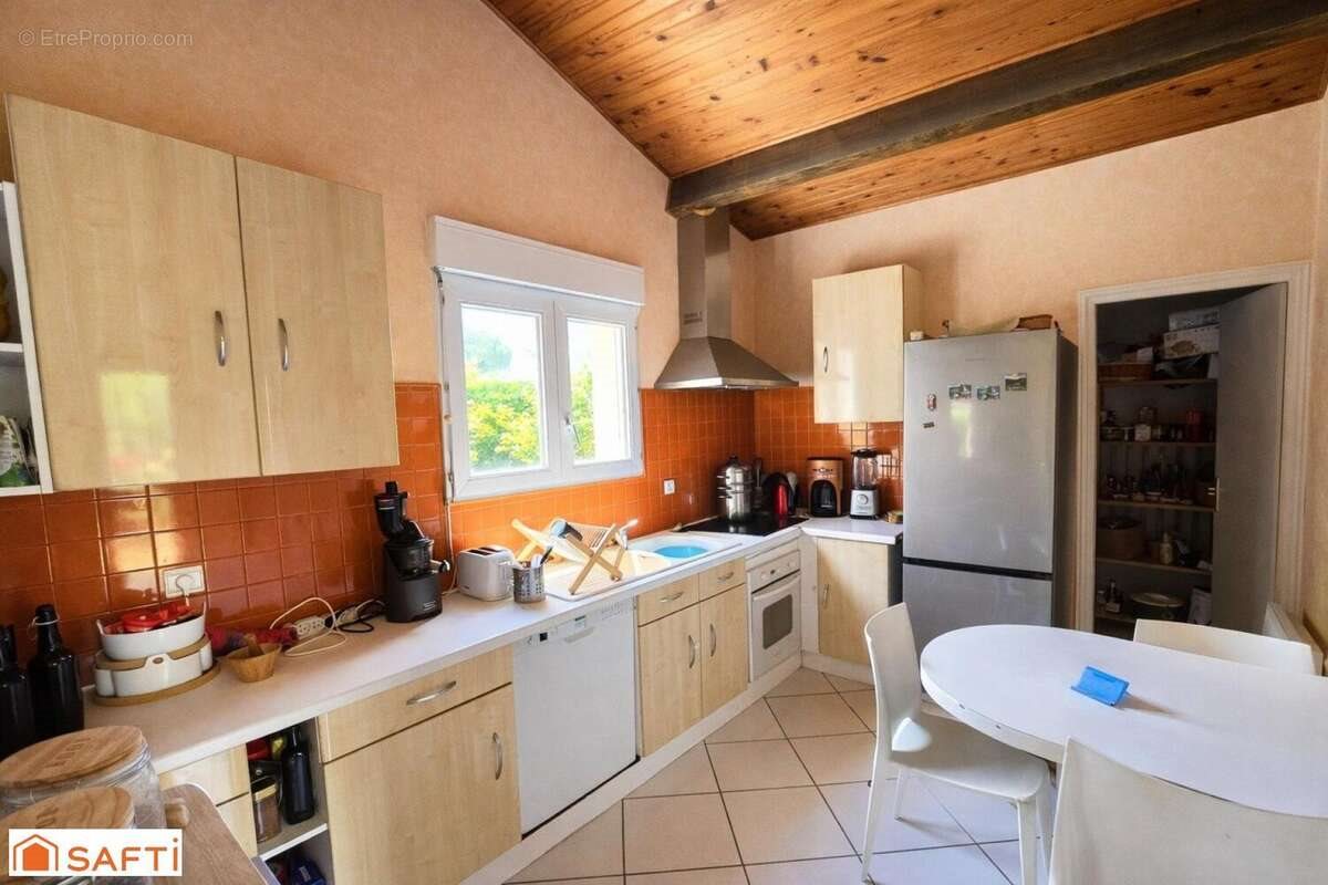 Maison à vendre, 130m², Gratentour