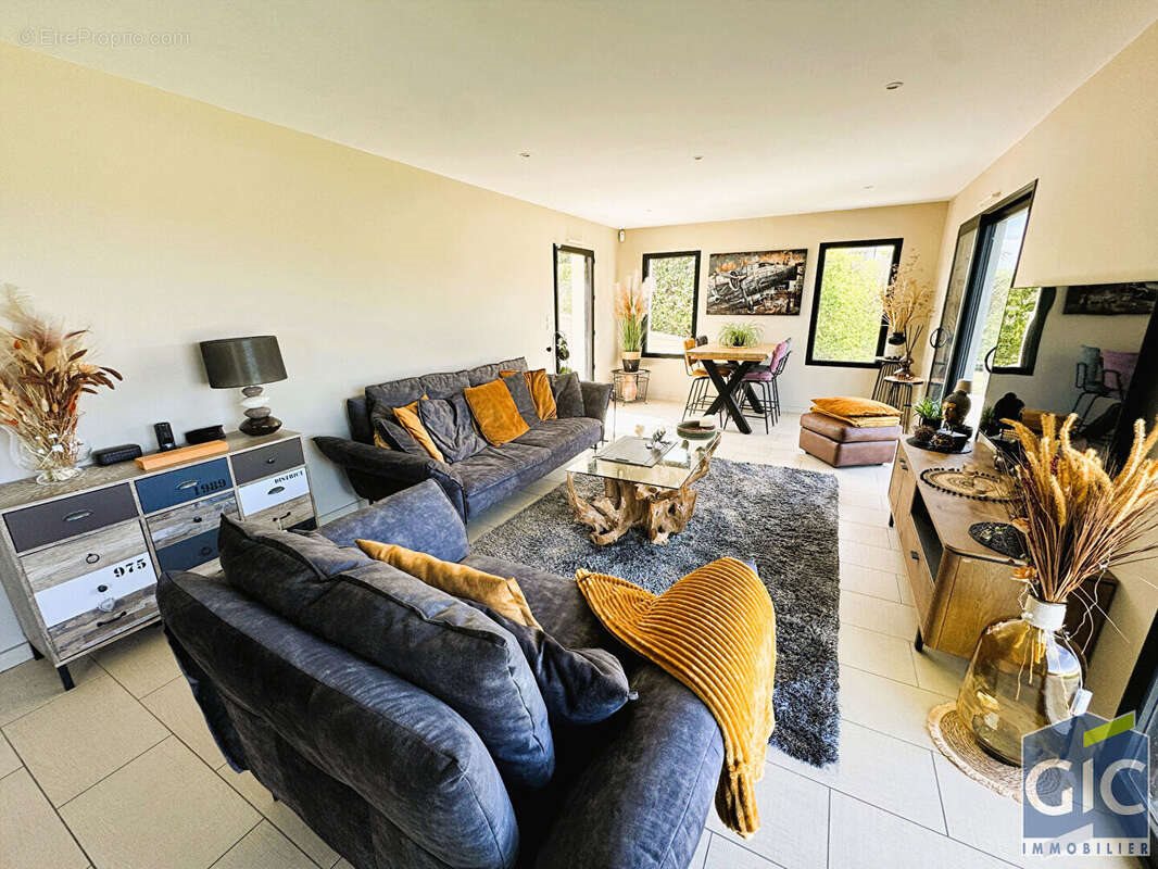 Maison à vendre, 127m², La Rivière-Saint-Sauveur