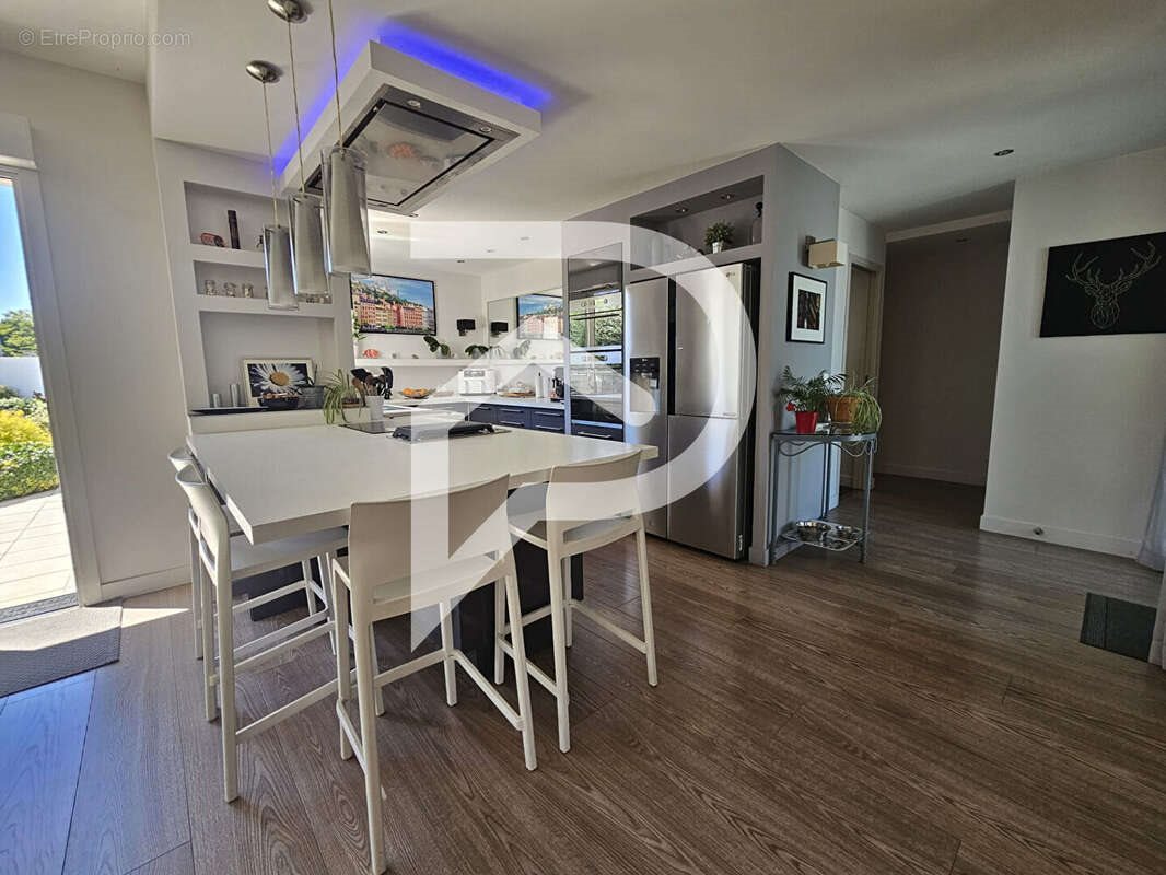 Maison à vendre, 140m², Meyzieu