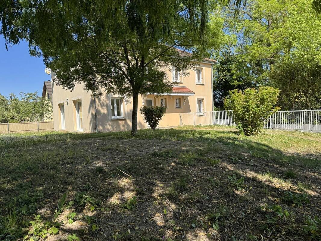 Maison à vendre, 170m², Saint-Julien-les-Villas
