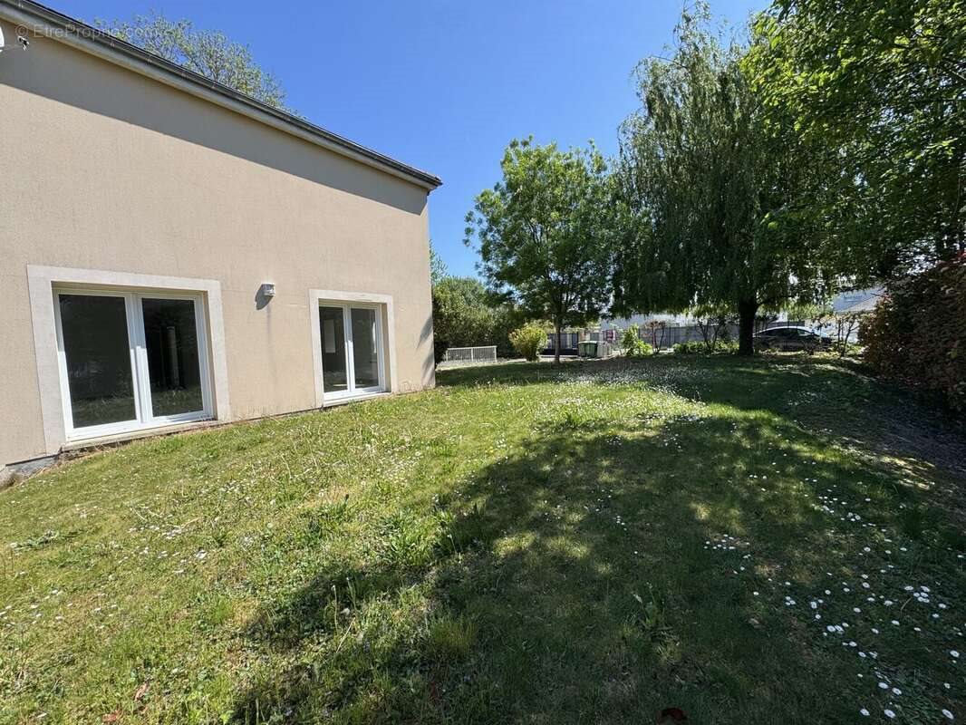 Maison à vendre, 170m², Saint-Julien-les-Villas