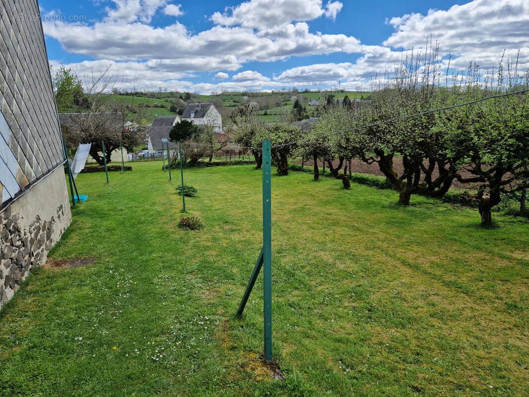 Maison à vendre, 52m², Tauves