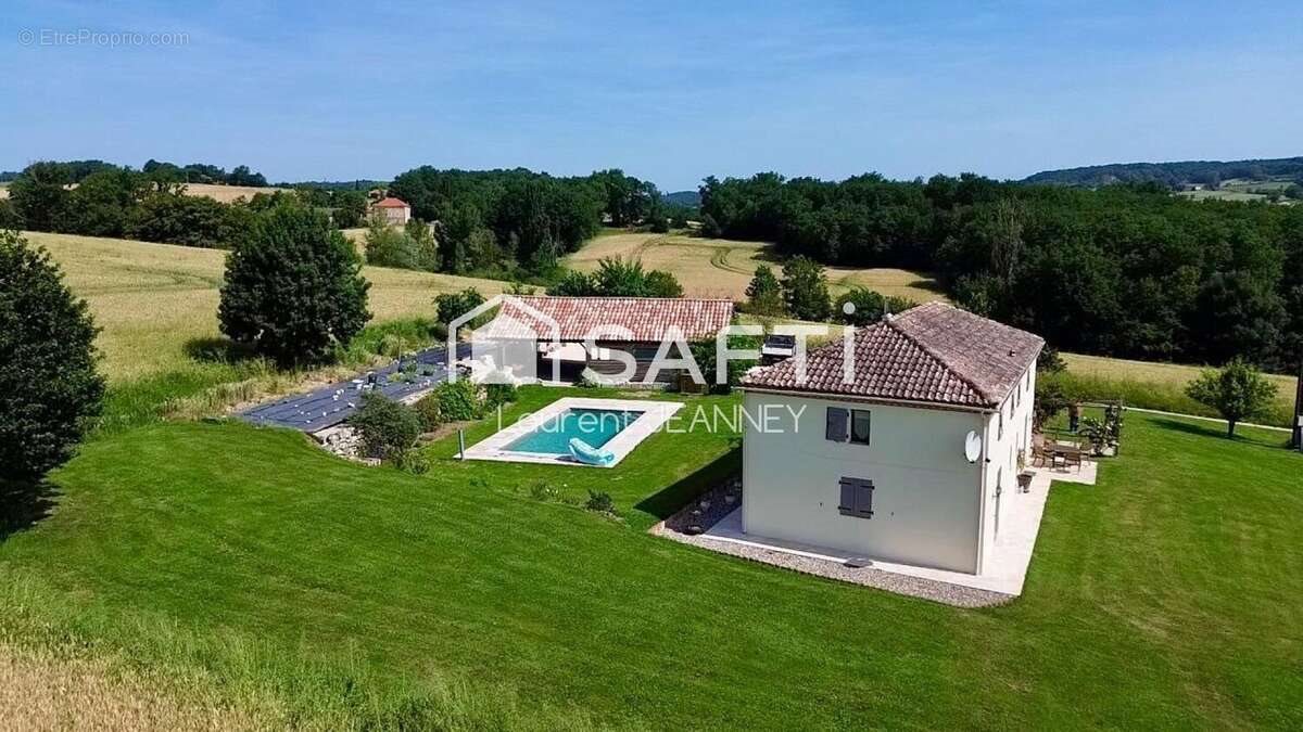 Maison à vendre, 180m², Saint-Pastour