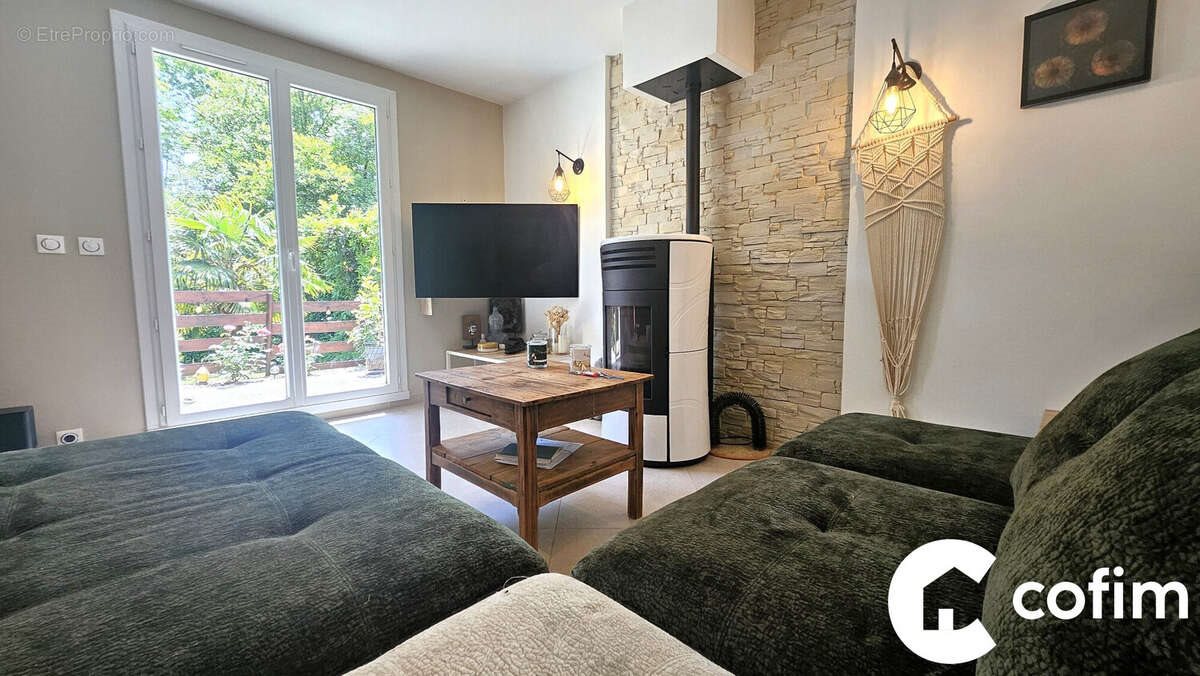 Maison à vendre, 123m², Gan