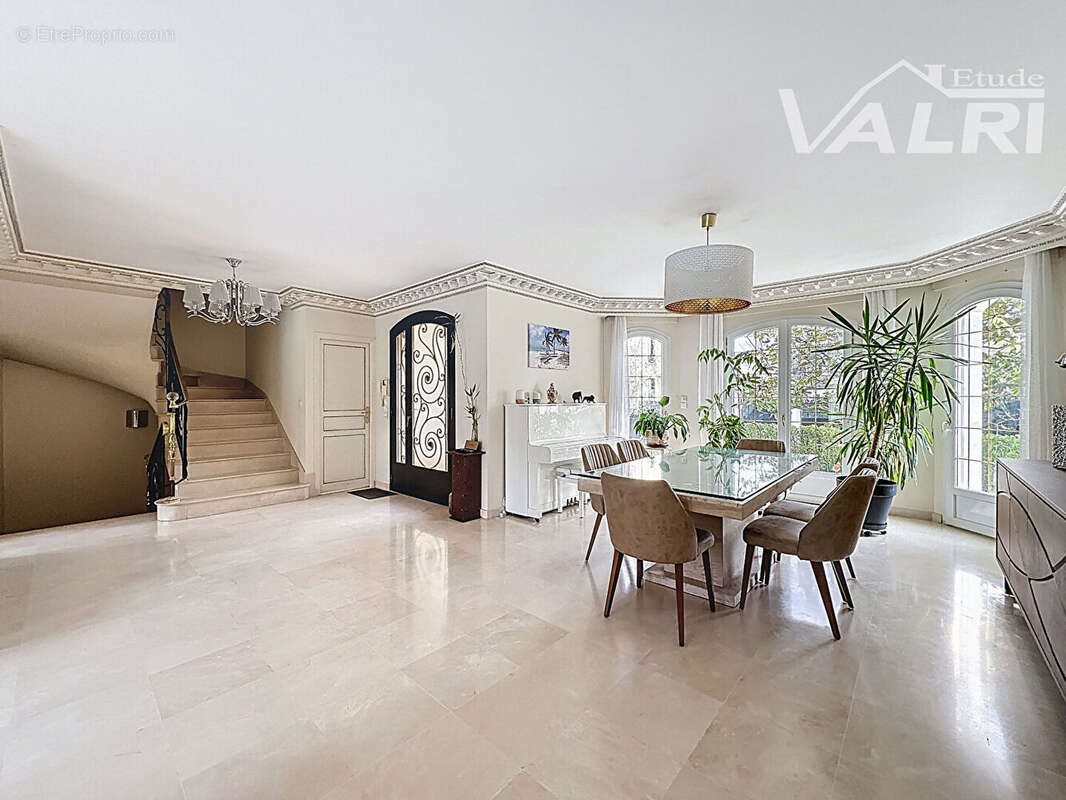 Maison à vendre, 270m², Saint-Maur-des-Fossés