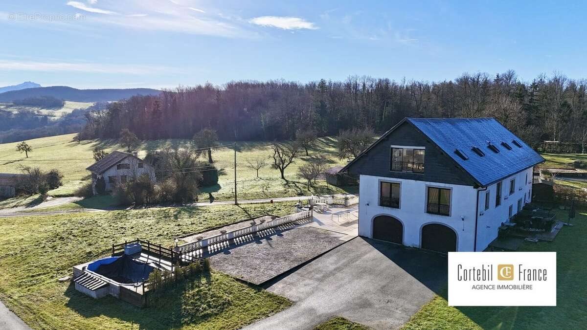 Maison à vendre, 511m², Cercier