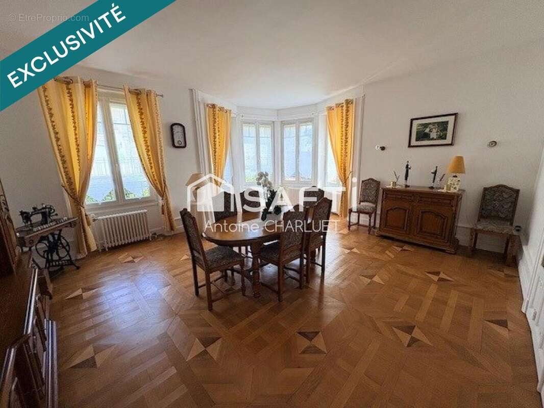 Maison à vendre, 206m², Châtillon-sur-Indre