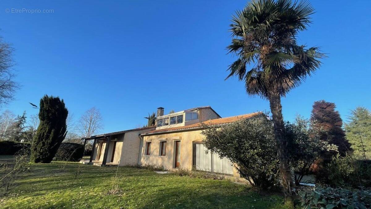 Maison à vendre, 265m², Coulounieix-Chamiers