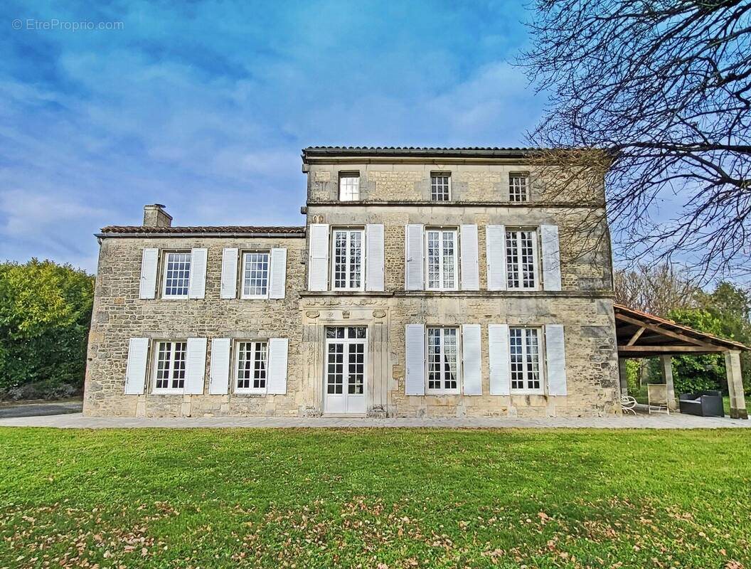 Maison à vendre, 225m², Jarnac