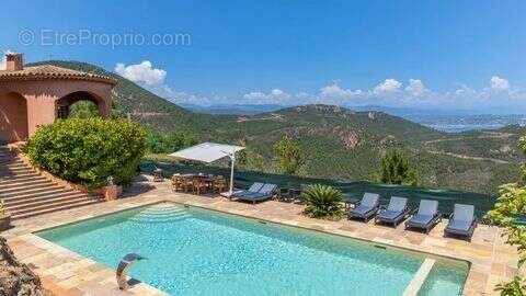 Maison à vendre, 664m², Théoule-sur-Mer
