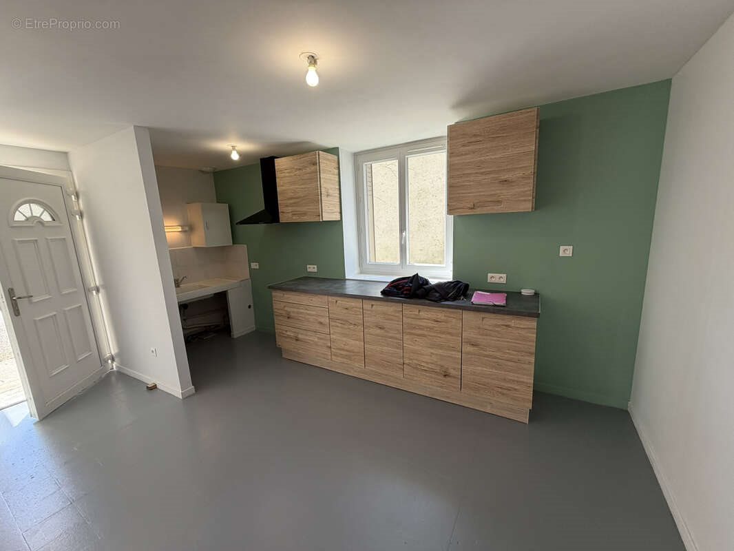 Maison à vendre, 80m², Villieu-Loyes-Mollon