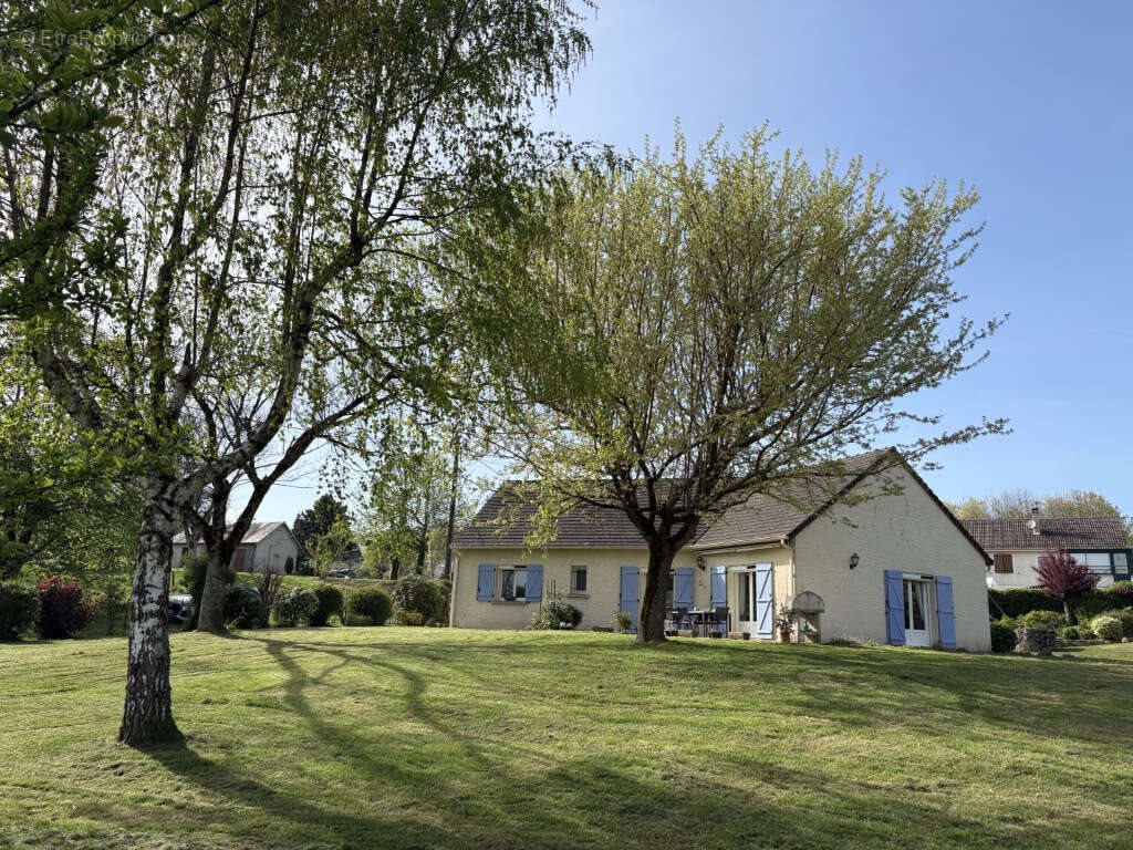 Maison à vendre, 120m², Beyssac
