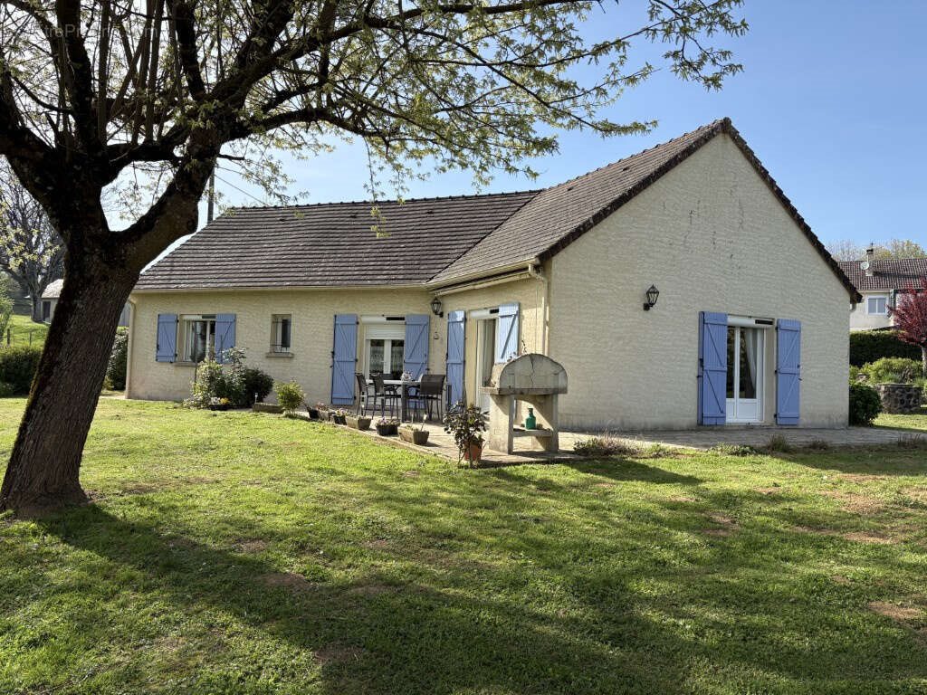 Maison à vendre, 120m², Beyssac