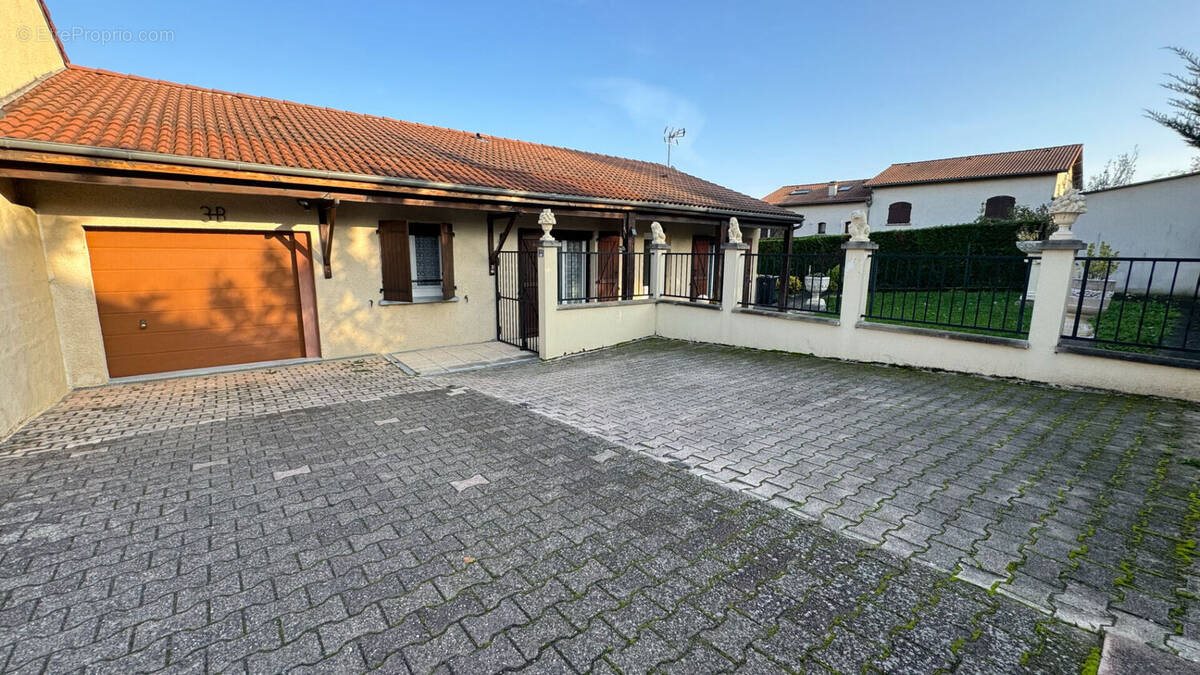 Maison à vendre, 88m², Cébazat