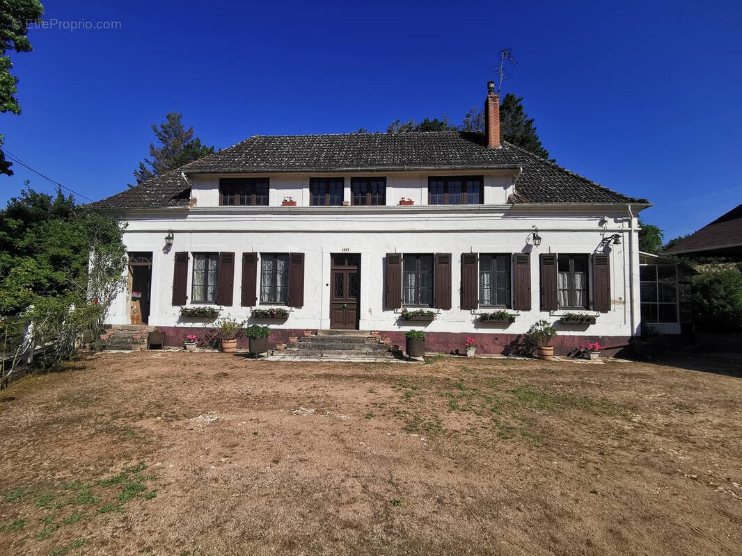 Maison à vendre, 155m², Saint-Amand-Montrond