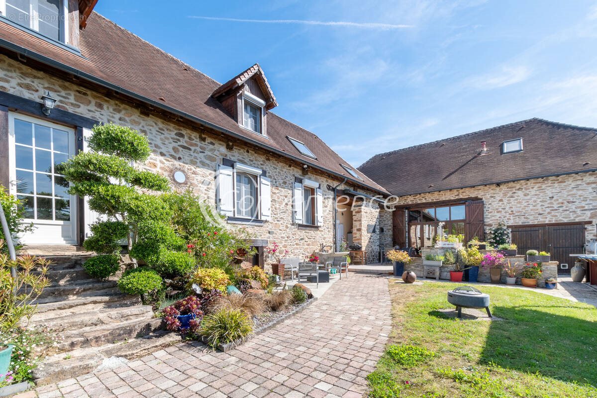 Maison à vendre, 215m², Meuzac