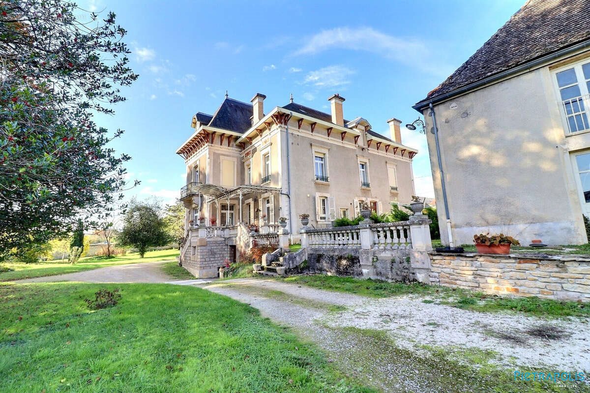 Maison à vendre, 342m², Beaune