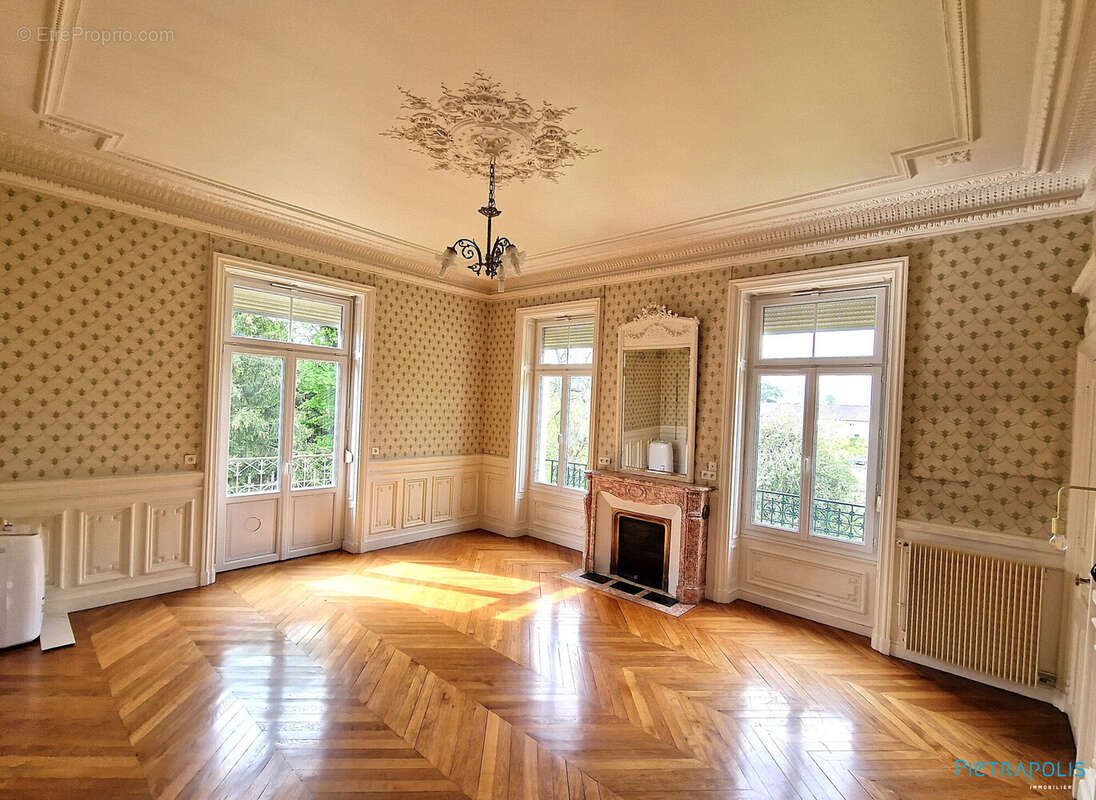 Maison à vendre, 342m², Beaune