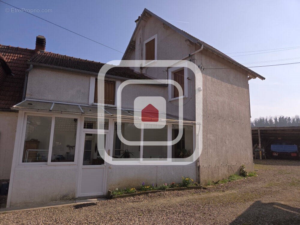 Maison à vendre, 121m², Fismes