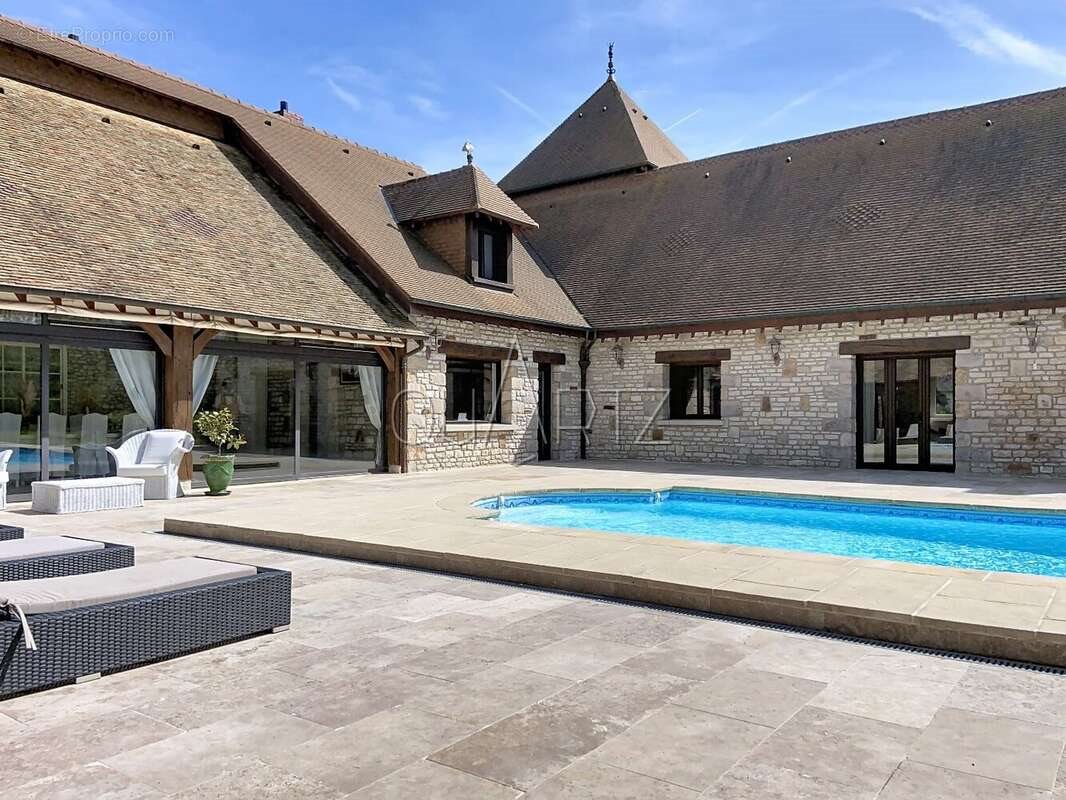 Maison à vendre, 567m², Houdan