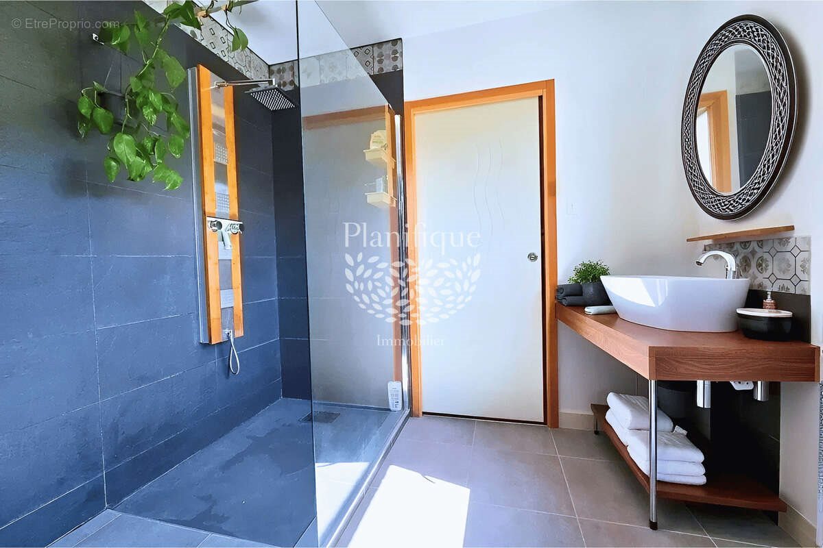 Appartement à vendre, 42m², Ferney-Voltaire