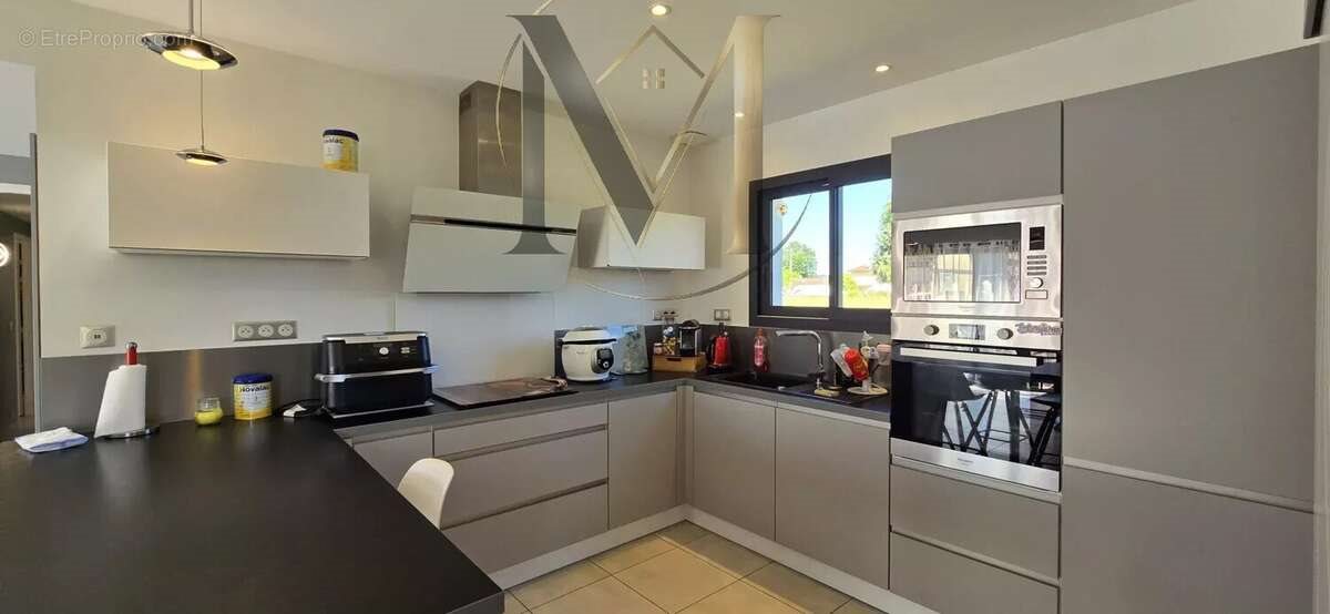 Maison à vendre, 103m², Bordes