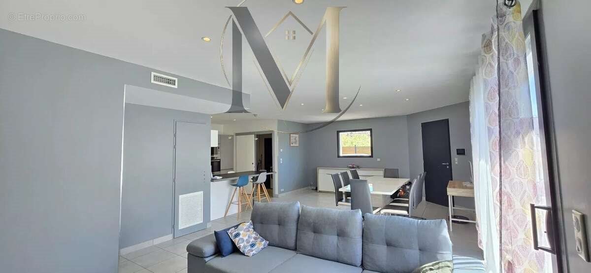 Maison à vendre, 103m², Bordes