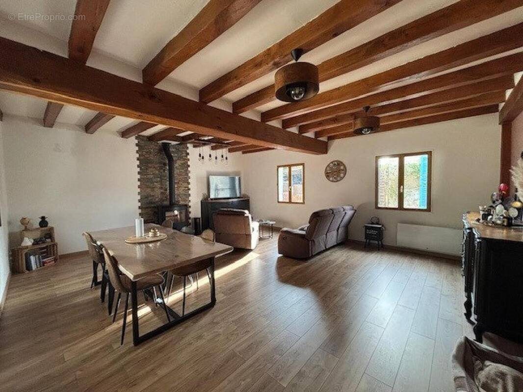 Maison à vendre, 170m², Montrésor