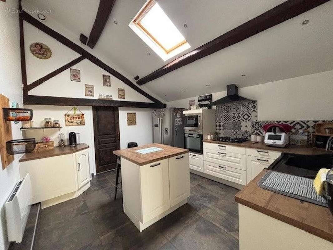 Maison à vendre, 170m², Montrésor