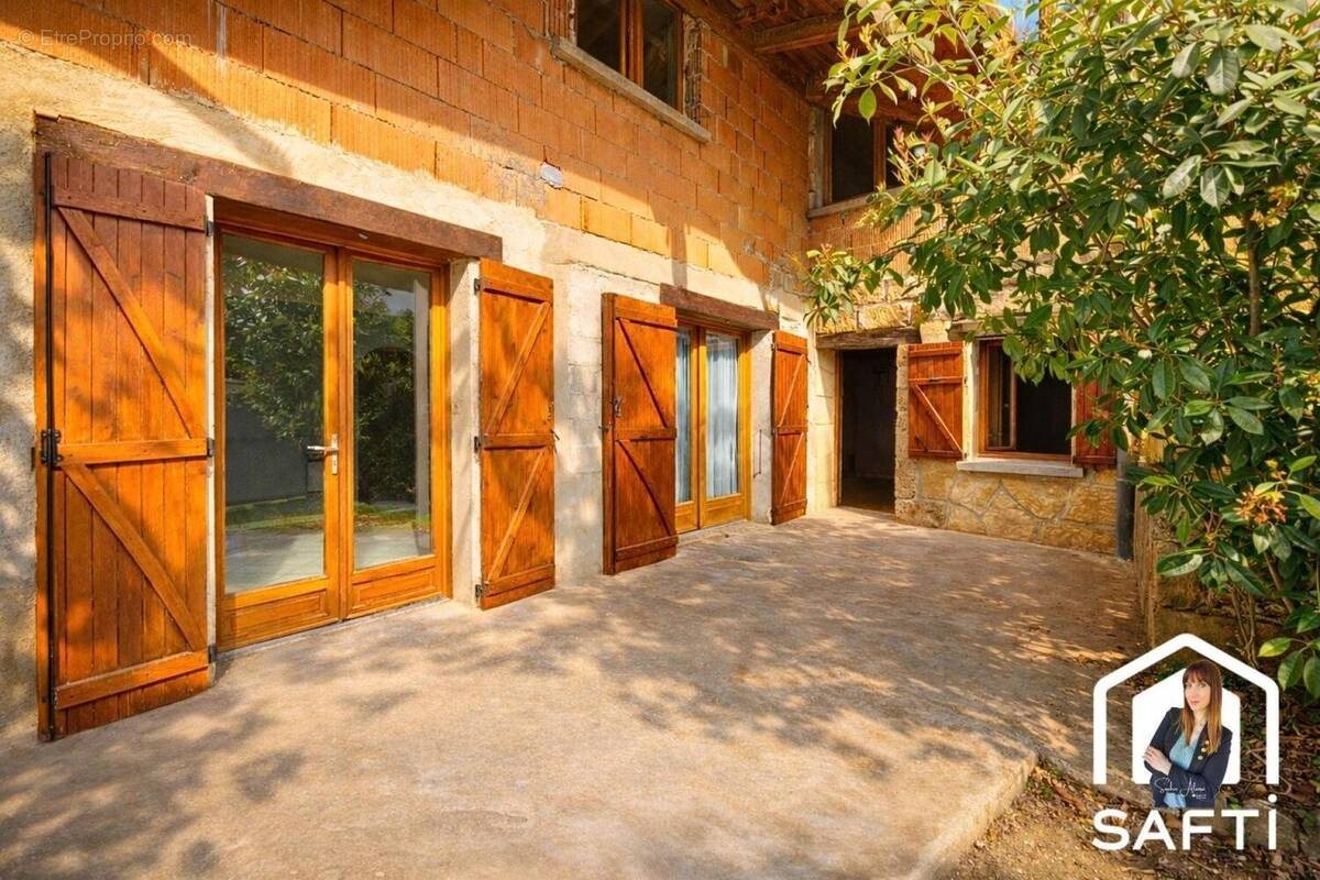 Maison à vendre, 167m², Chatte