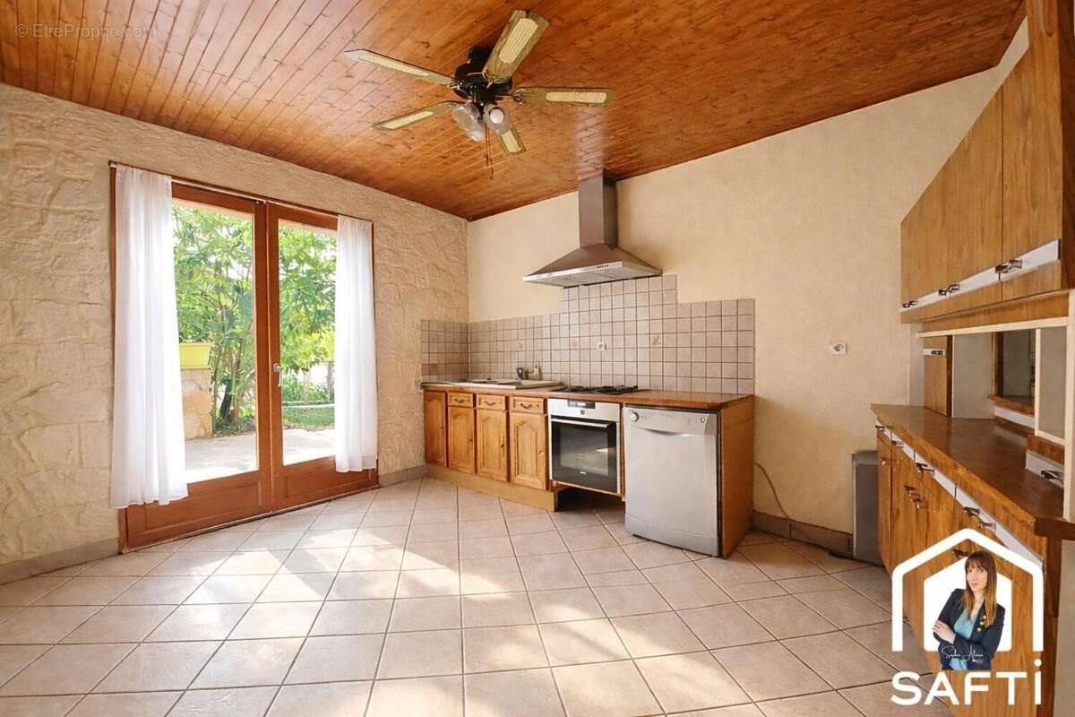 Maison à vendre, 167m², Chatte