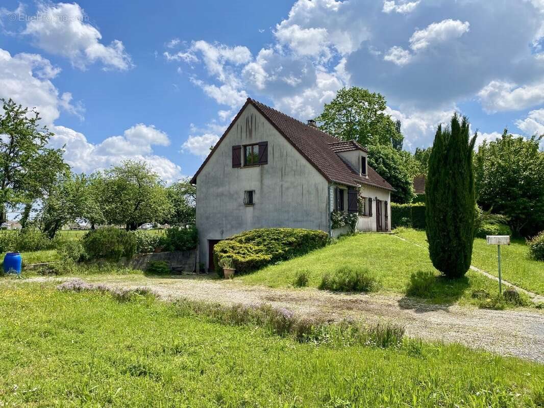 Maison à vendre, 140m², Chevru