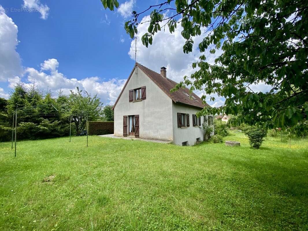 Maison à vendre, 140m², Chevru