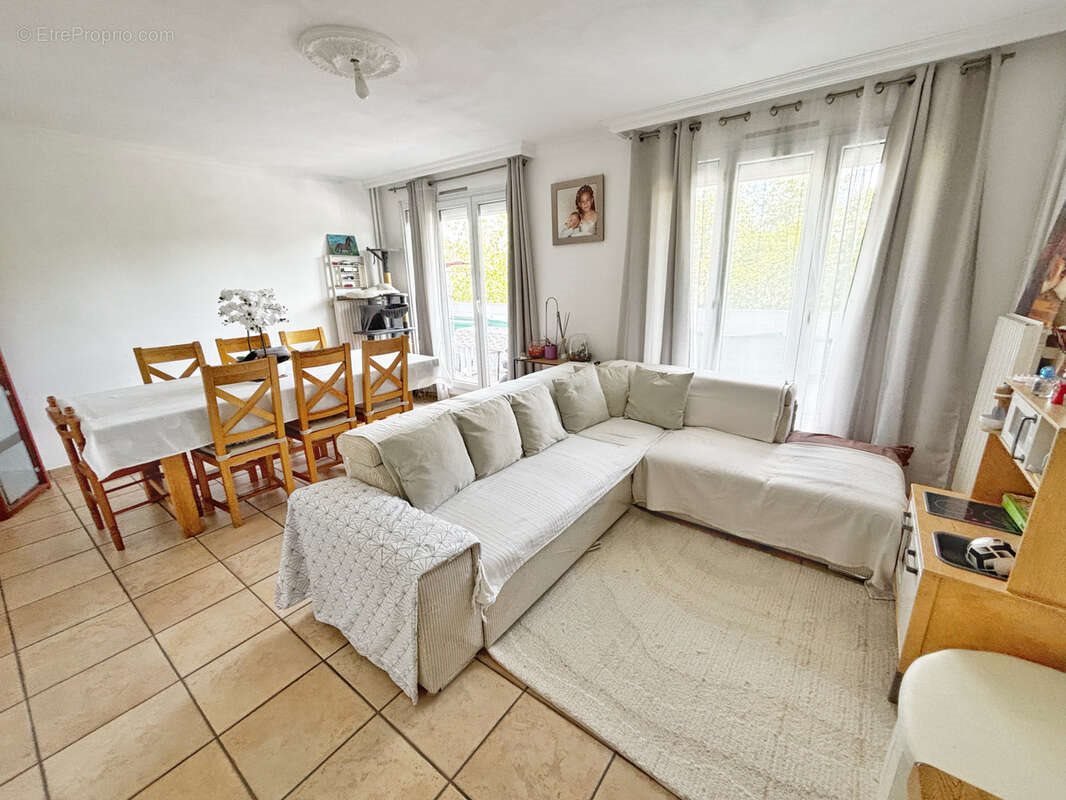 Appartement à vendre, 82m², Vénissieux