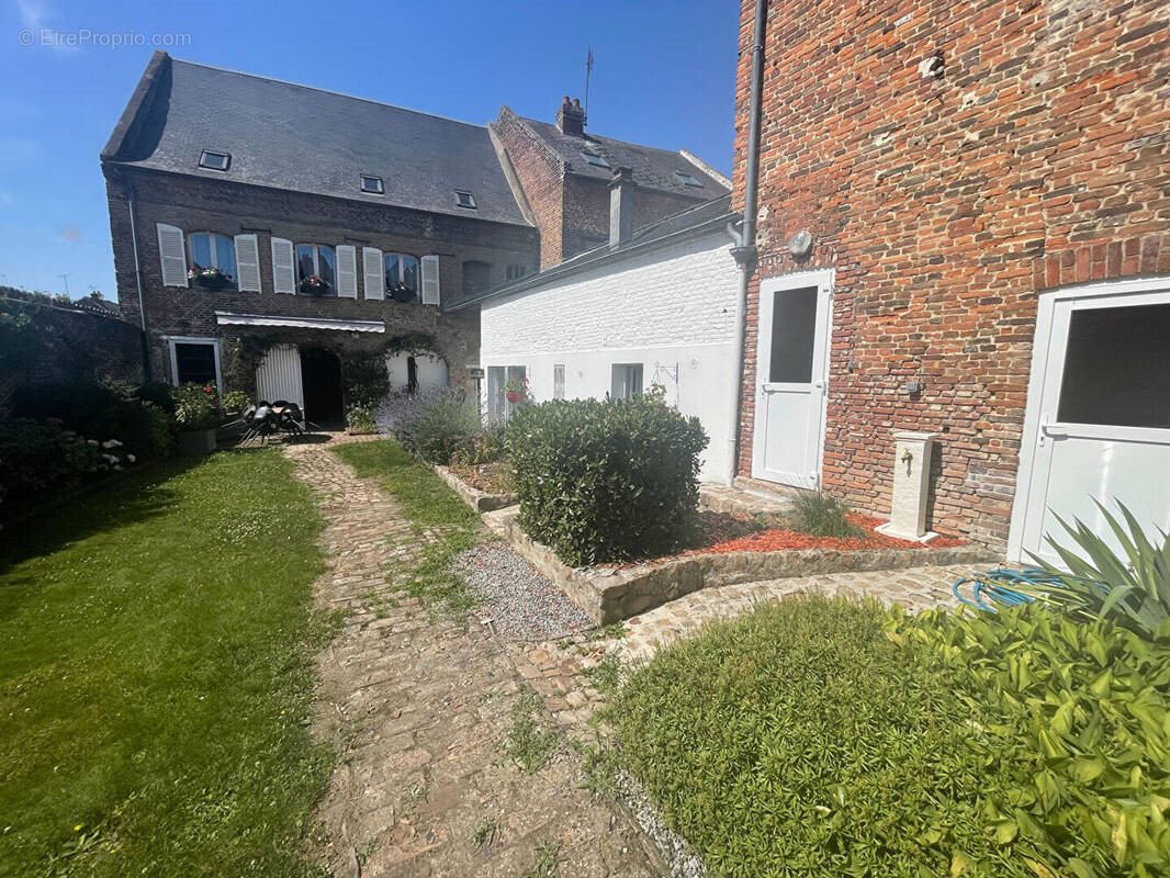 Appartement à vendre, 360m², Guise
