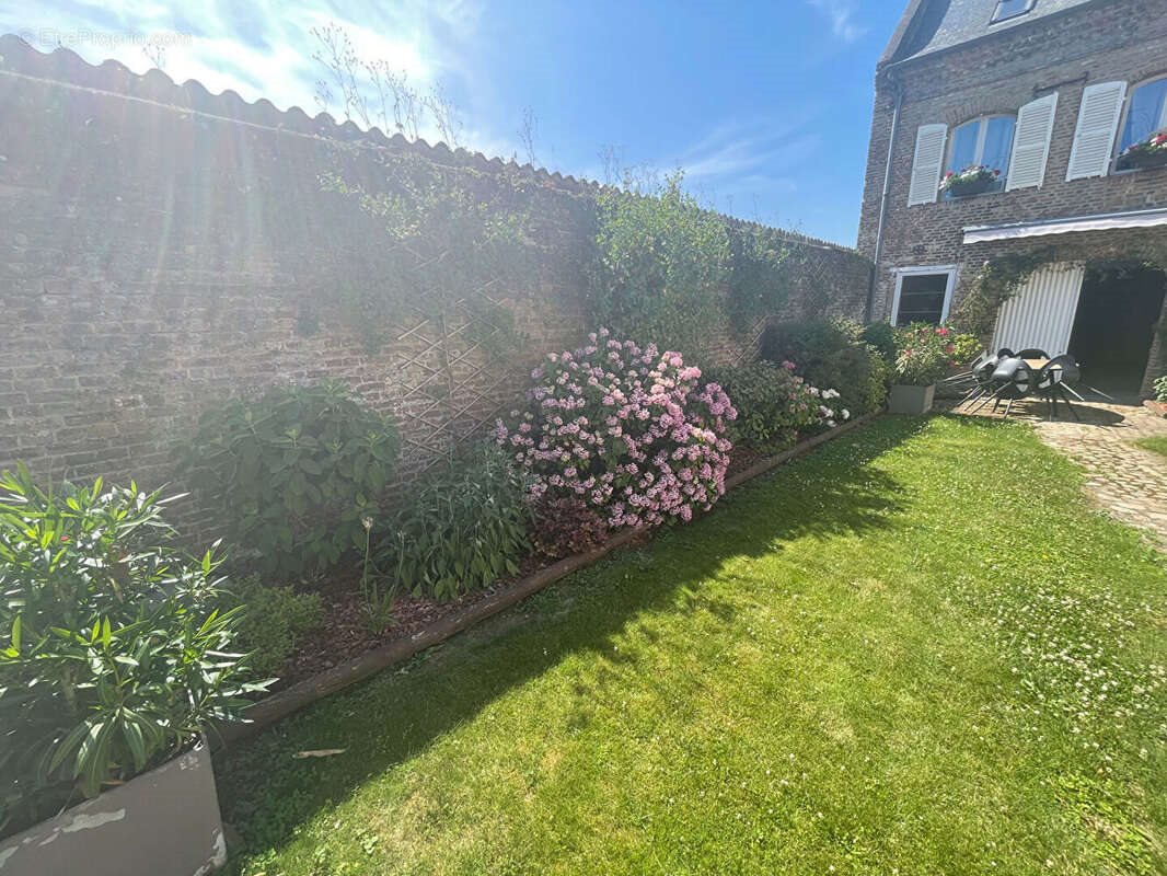 Appartement à vendre, 360m², Guise