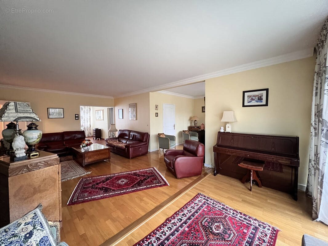 Appartement à vendre, 119m², Vaux-le-Pénil