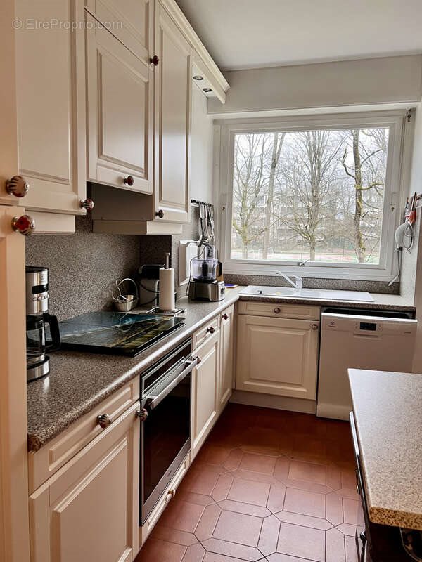 Appartement à vendre, 119m², Vaux-le-Pénil