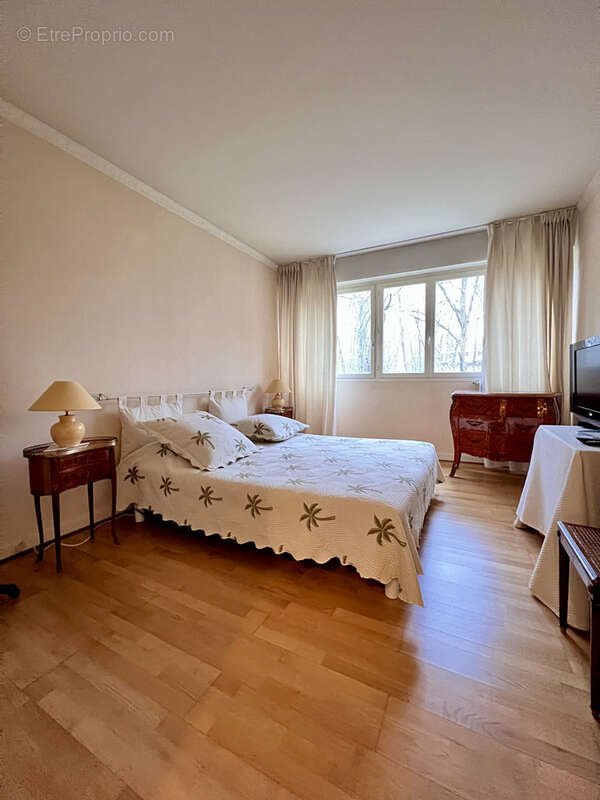 Appartement à vendre, 119m², Vaux-le-Pénil