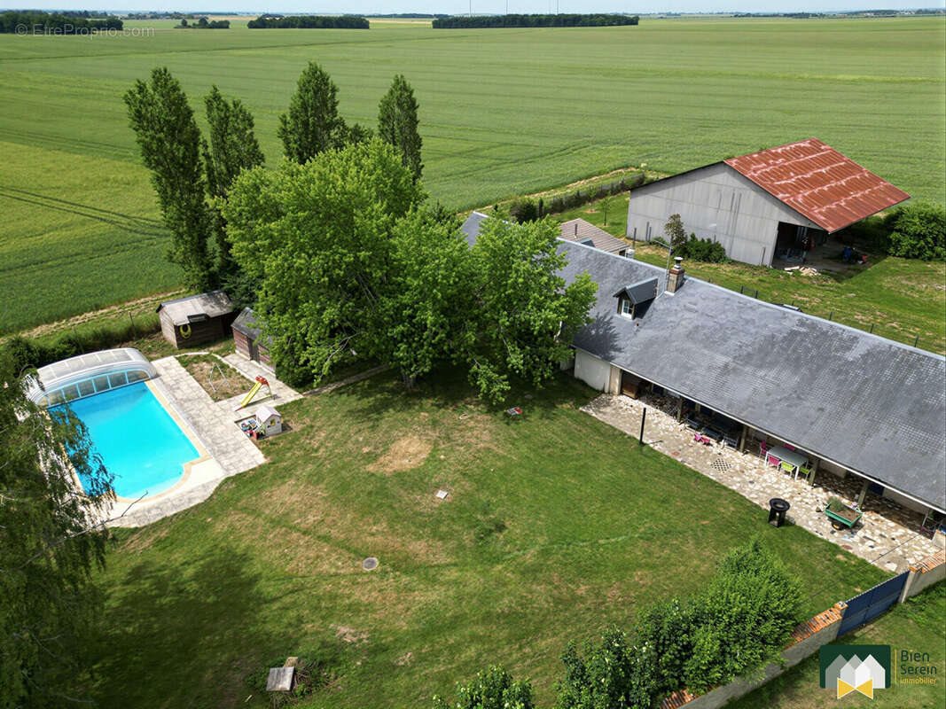 Maison à vendre, 221m², Luplanté