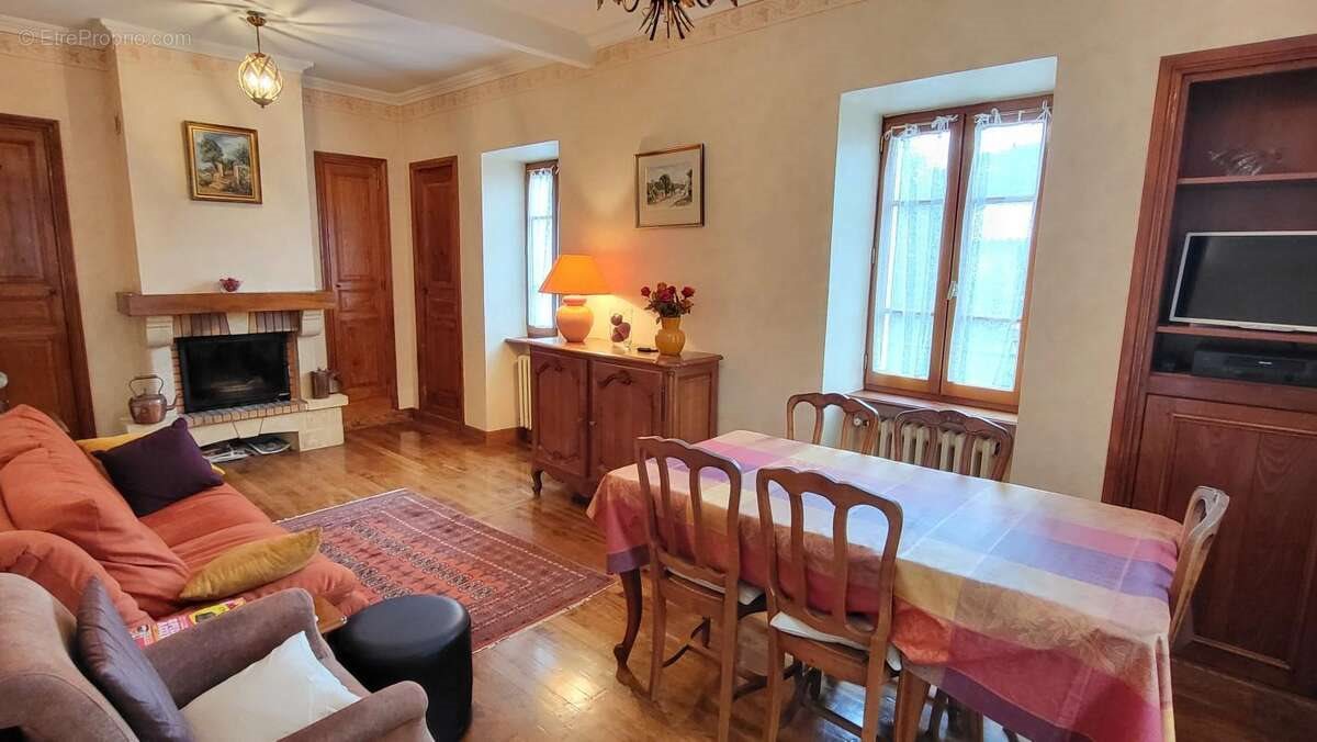 Maison à vendre, 142m², Largentière