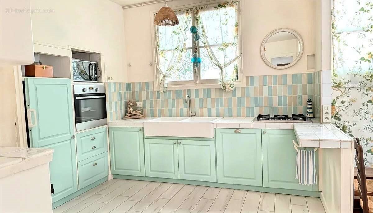 Maison à vendre, 183m², Lamorlaye