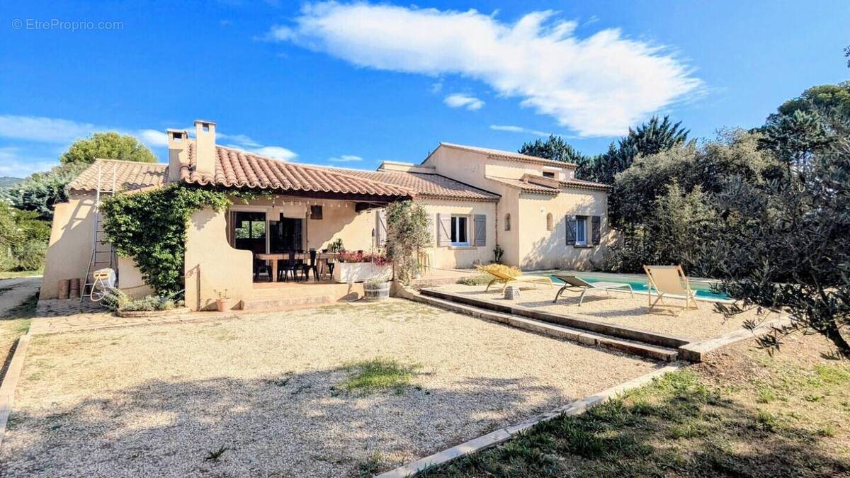 Maison à vendre, 175m², Lauris