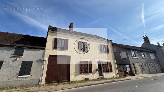 Maison à vendre, 88m², Boiscommun