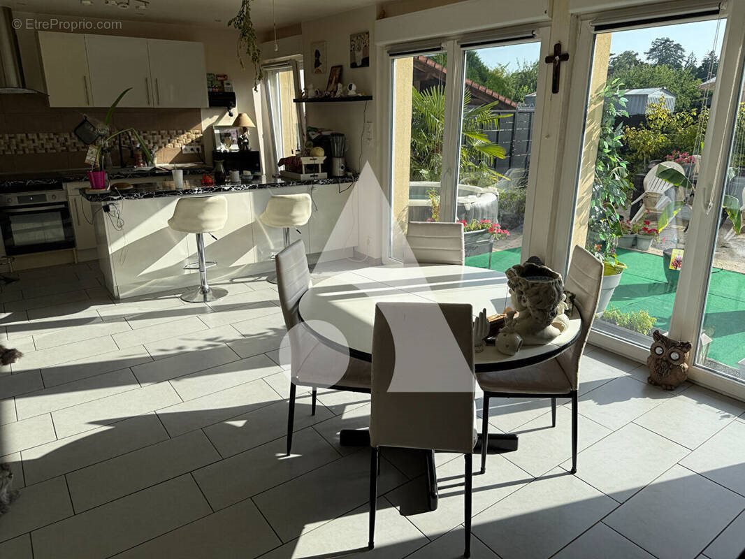 Maison à vendre, 117m², Delle