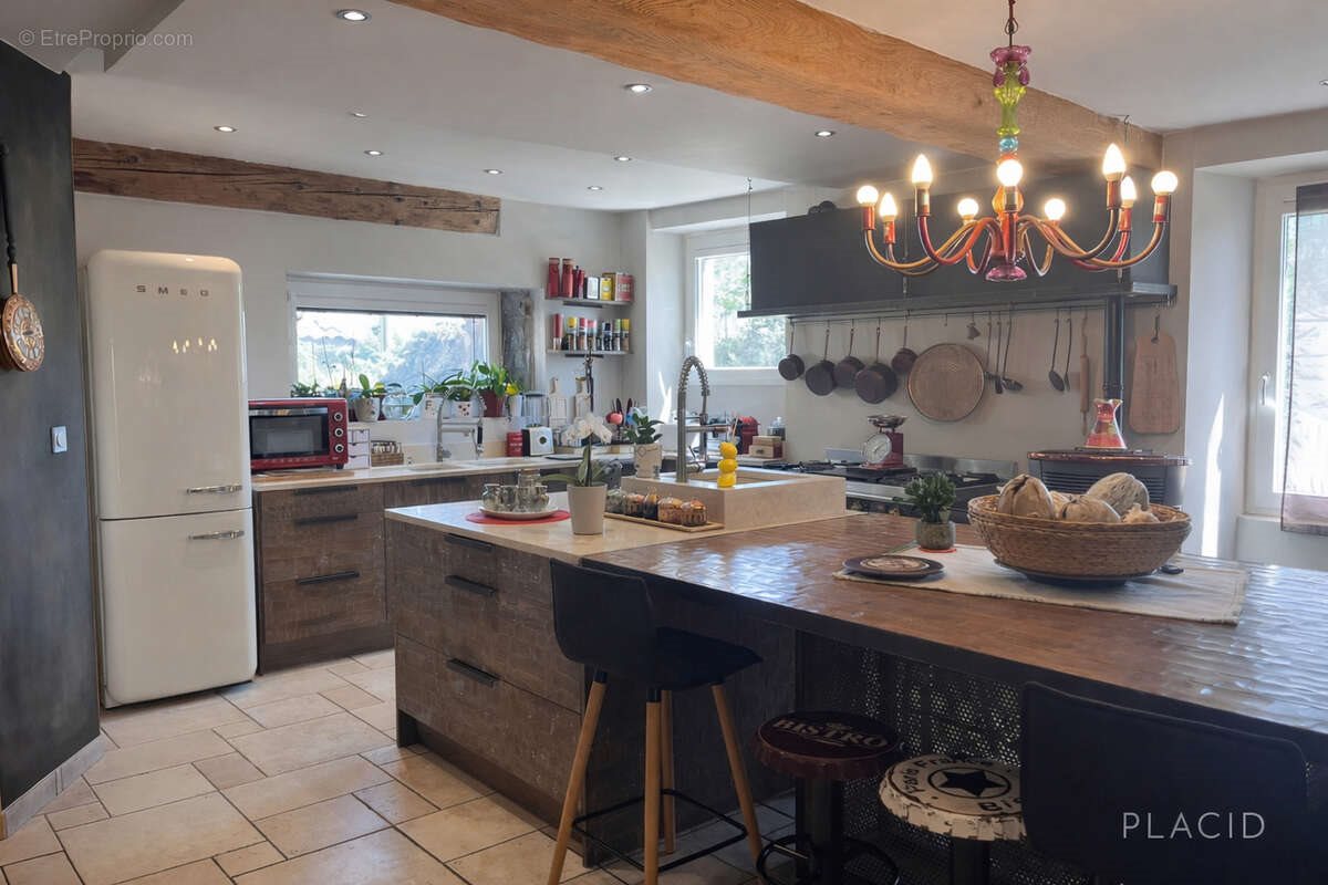 Maison à vendre, 231m², Sarras