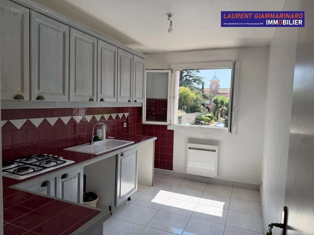 Appartement à vendre, 69m², Arles